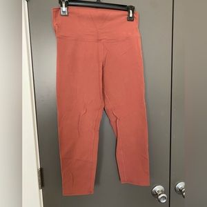 Lot of 2 pairs of Cropped Alo Leggings size M Bonesy